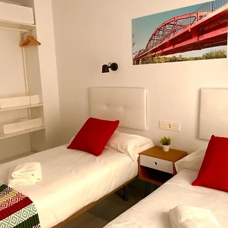 My Home In Triana, Luminoso Y Acogedor Apartamento Sevilla Eksteriør bilde