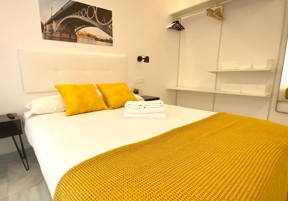 My Home In Triana, Luminoso Y Acogedor Apartamento Sevilla Eksteriør bilde